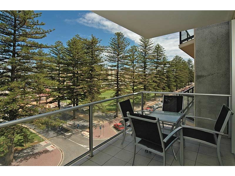 8/16 Colley Terrace, Glenelg SA 5045