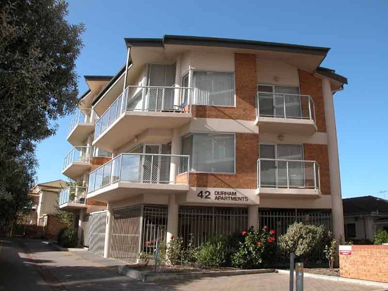 2/42 Durham Street, Glenelg SA 5045