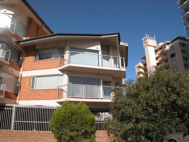 2/42 Durham Street, Glenelg SA 5045