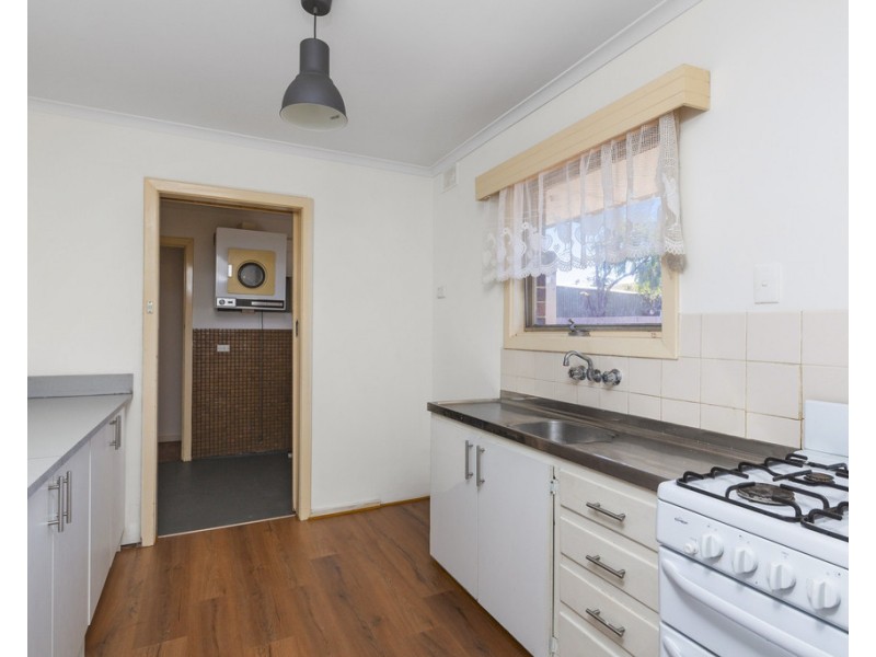 21 Fabian Crescent, Morphett Vale SA 5162