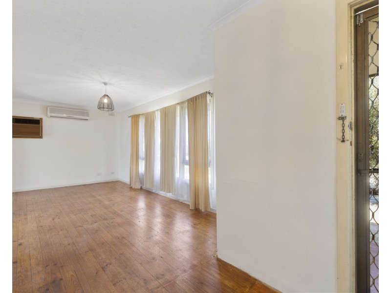 21 Fabian Crescent, Morphett Vale SA 5162