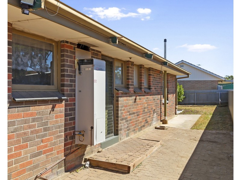 21 Fabian Crescent, Morphett Vale SA 5162