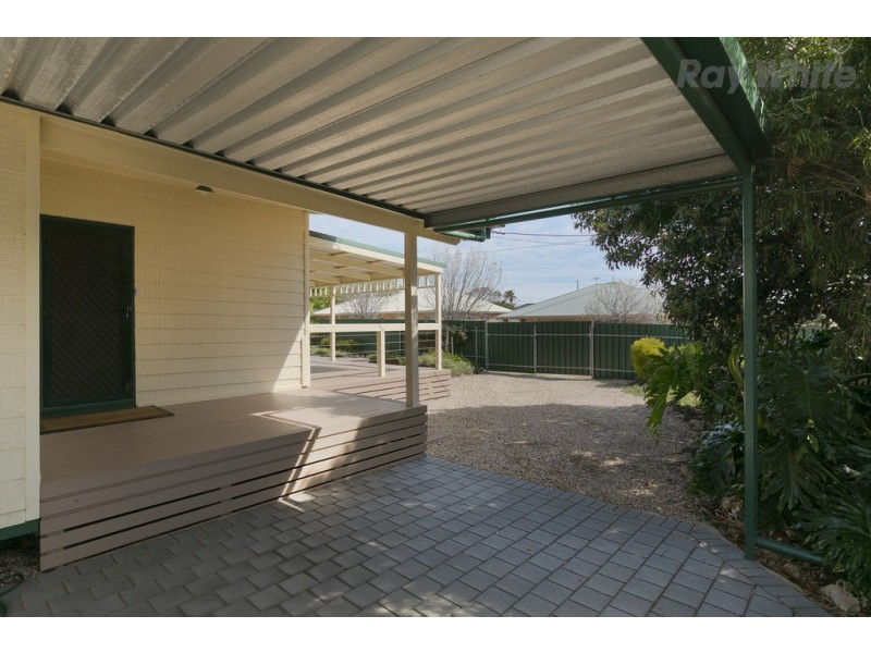 18 Limbert Avenue, Seacombe Gardens SA 5047