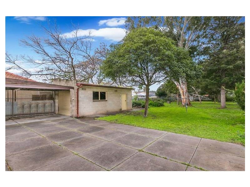 11 Fairmont Ave, Black Forest SA 5035