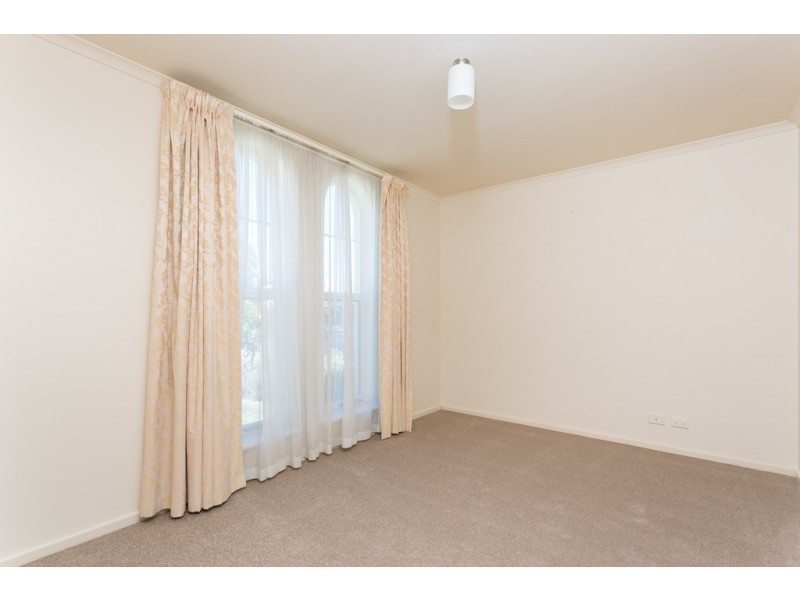 2 Orkney Ave, Marion SA 5043