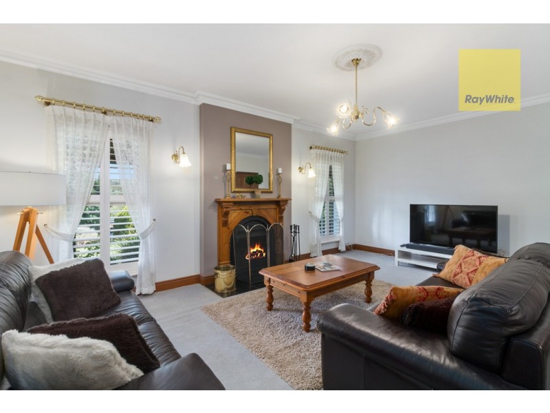 5 Crossing Road, Aberfoyle Park SA 5159