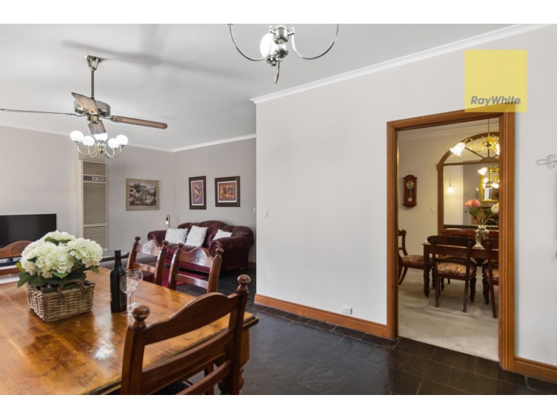 5 Crossing Road, Aberfoyle Park SA 5159