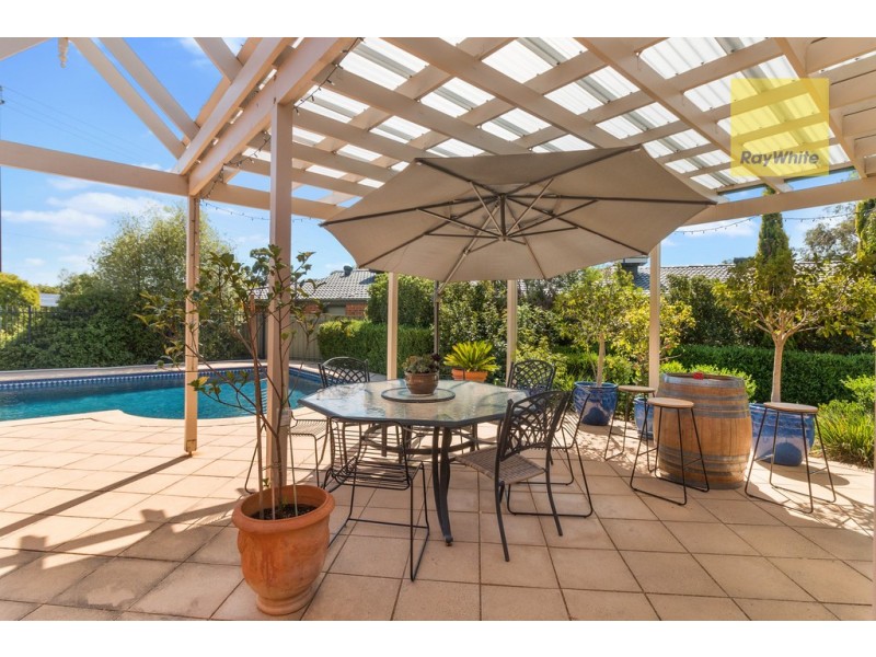 5 Crossing Road, Aberfoyle Park SA 5159