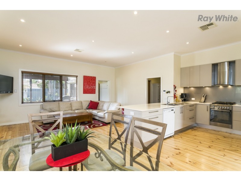 33 Mooringe Avenue, Plympton SA 5038