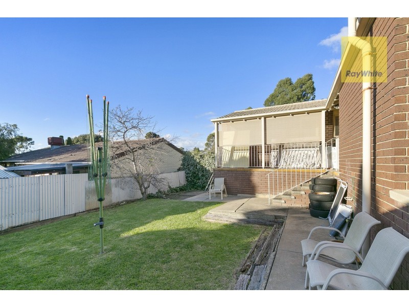 1 Redcraze Street, Aberfoyle Park SA 5159