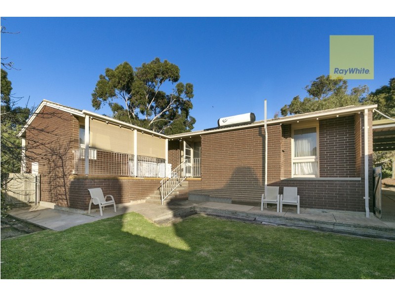 1 Redcraze Street, Aberfoyle Park SA 5159