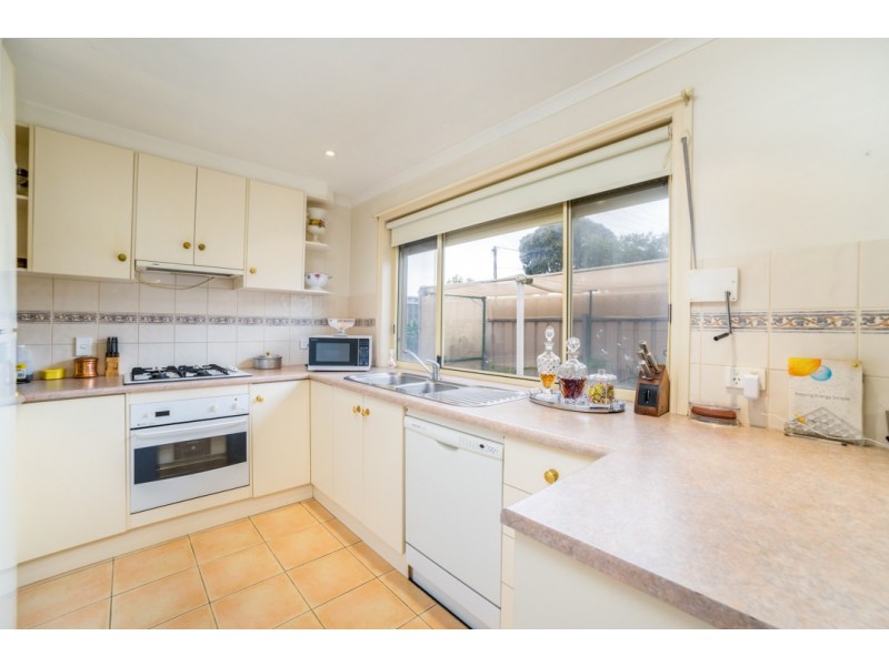 11 Peterson Avenue, Mitchell Park SA 5043