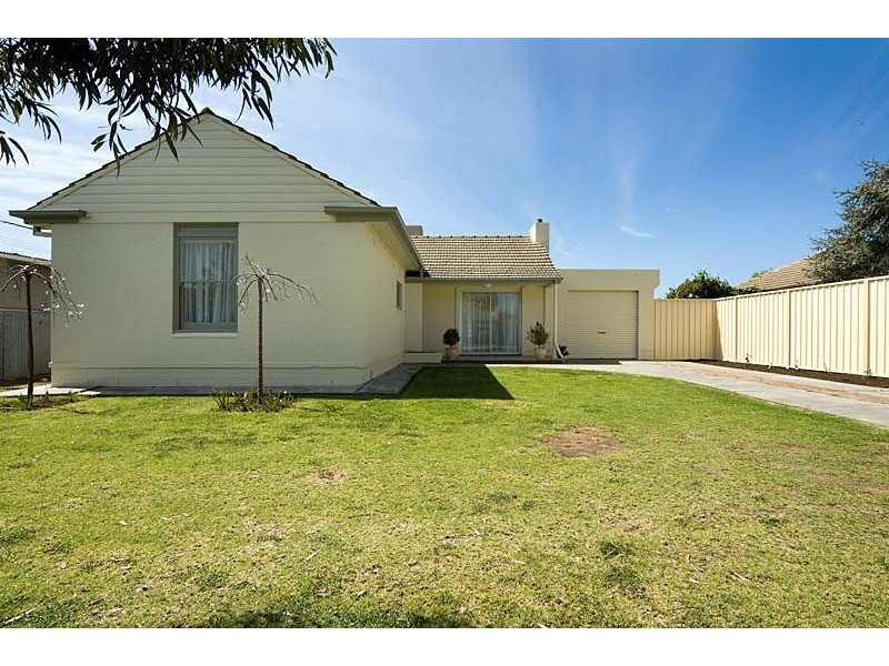 2 Chitral Terrace, South Plympton SA 5038