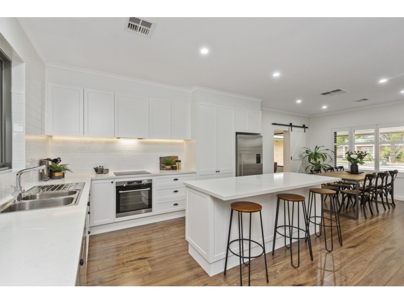 15 Taylor Court, South Plympton SA 5038