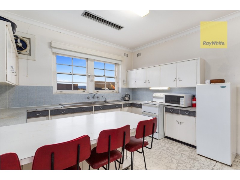 18 Renwick Street, West Beach SA 5024