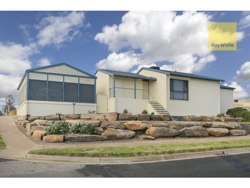 11 Tingira Drive, O’sullivan Beach SA 5166