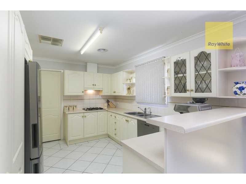 11 Tingira Drive, O’sullivan Beach SA 5166