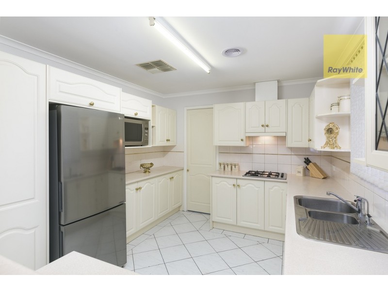 11 Tingira Drive, O’sullivan Beach SA 5166