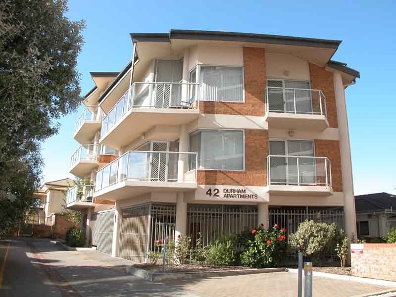 2/42 Durham  Street, Glenelg SA 5045