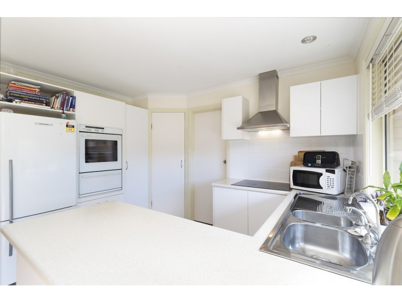 1/14c Almond Grove, Glandore SA 5037