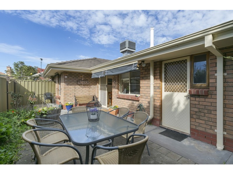 1/14c Almond Grove, Glandore SA 5037