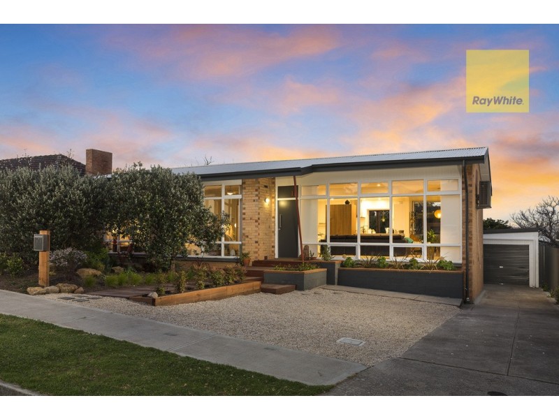 11 Aaron Avenue, Darlington SA 5047