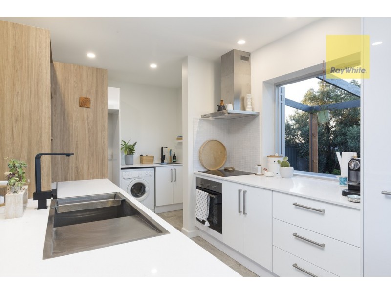 11 Aaron Avenue, Darlington SA 5047