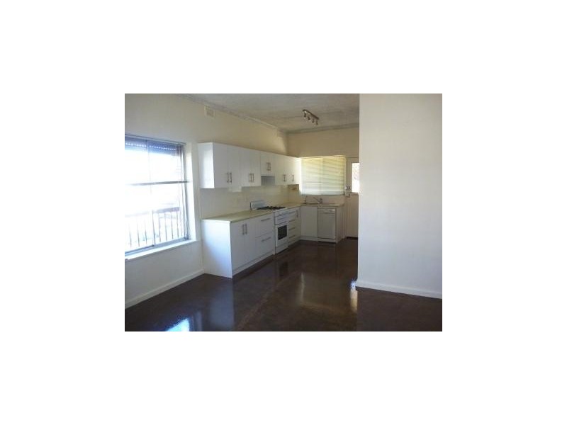 8/172 Seaview Road, Henley Beach South SA 5022