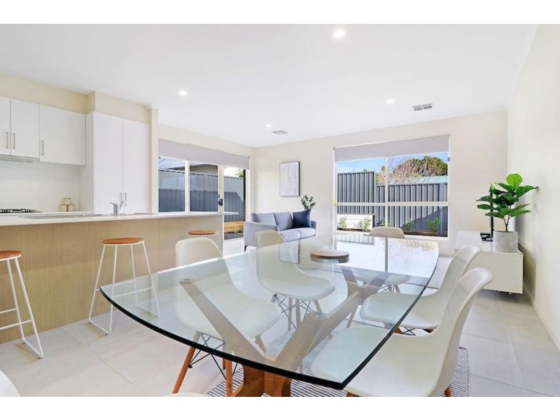 6 Torquay Road, Sturt SA 5047