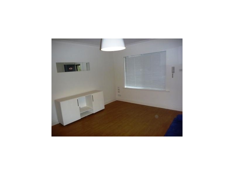 4/26 Wellington Street, Glandore SA 5037