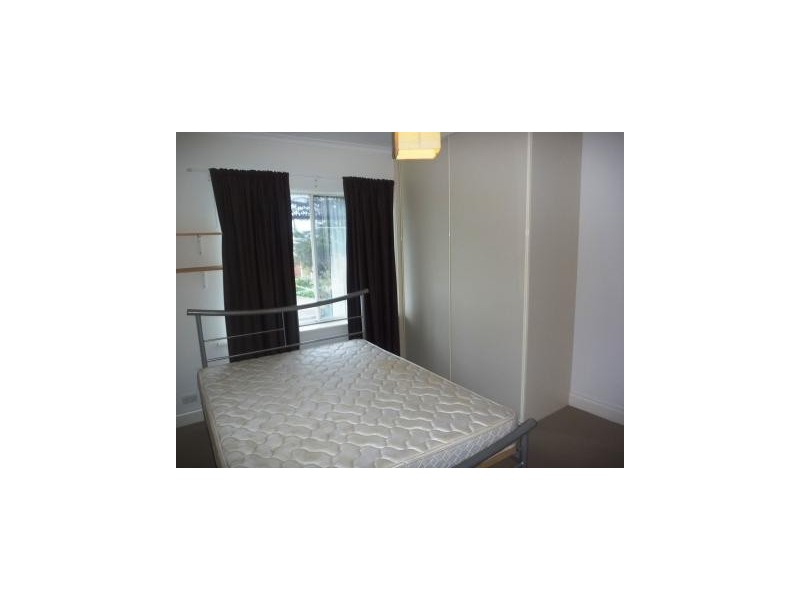 4/26 Wellington Street, Glandore SA 5037