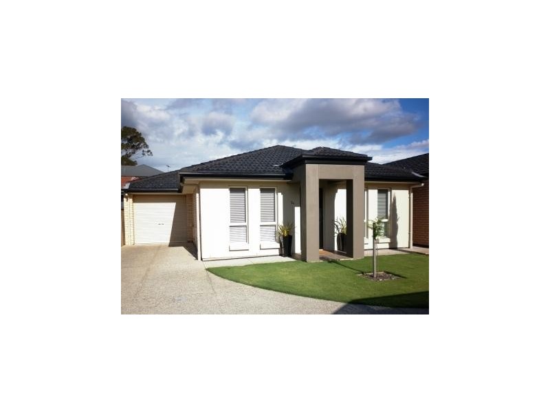 1a  Winifred Avenue, Glandore SA 5037