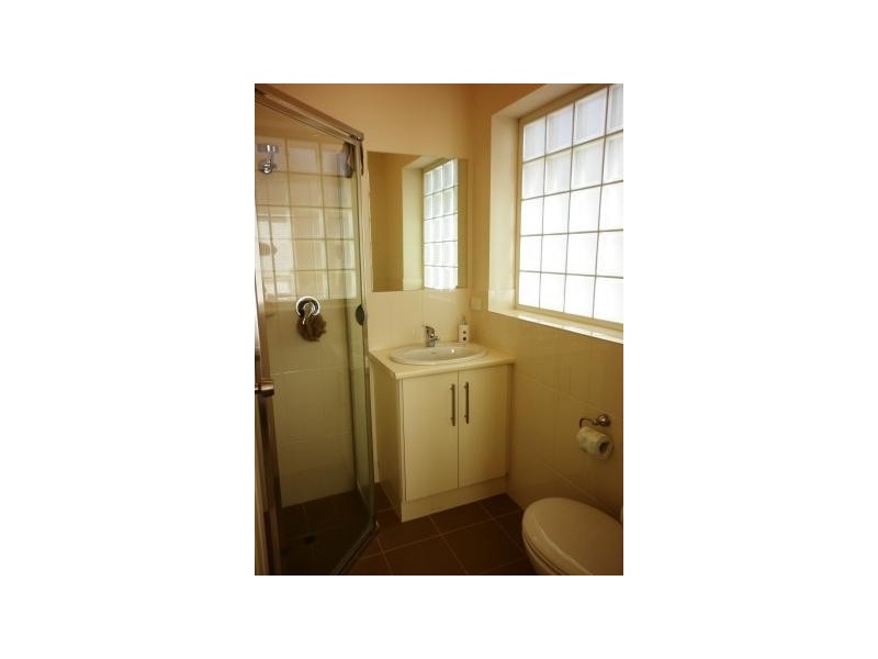 1a  Winifred Avenue, Glandore SA 5037