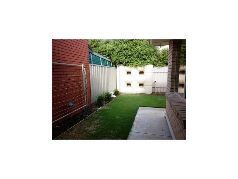 1a  Winifred Avenue, Glandore SA 5037