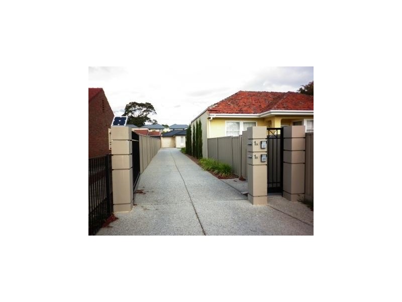 1a  Winifred Avenue, Glandore SA 5037