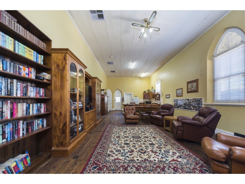 8 Stirling Street, Wallaroo SA 5556