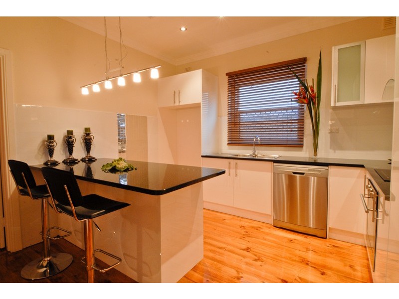 94 Raglan Avenue, South Plympton SA 5038