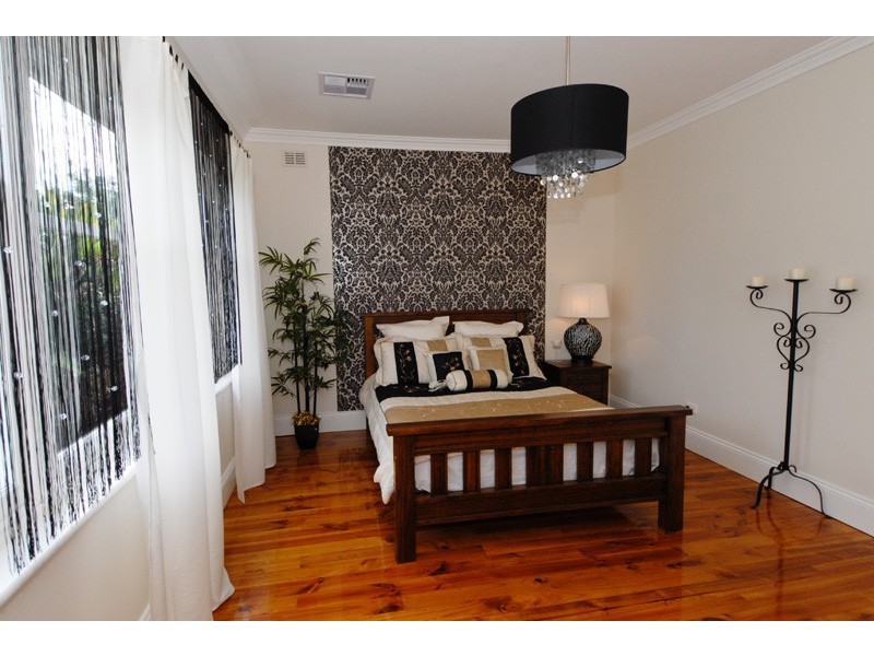94 Raglan Avenue, South Plympton SA 5038