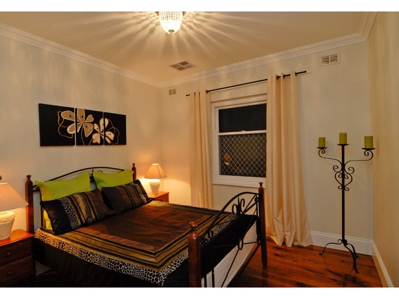 94 Raglan Avenue, South Plympton SA 5038