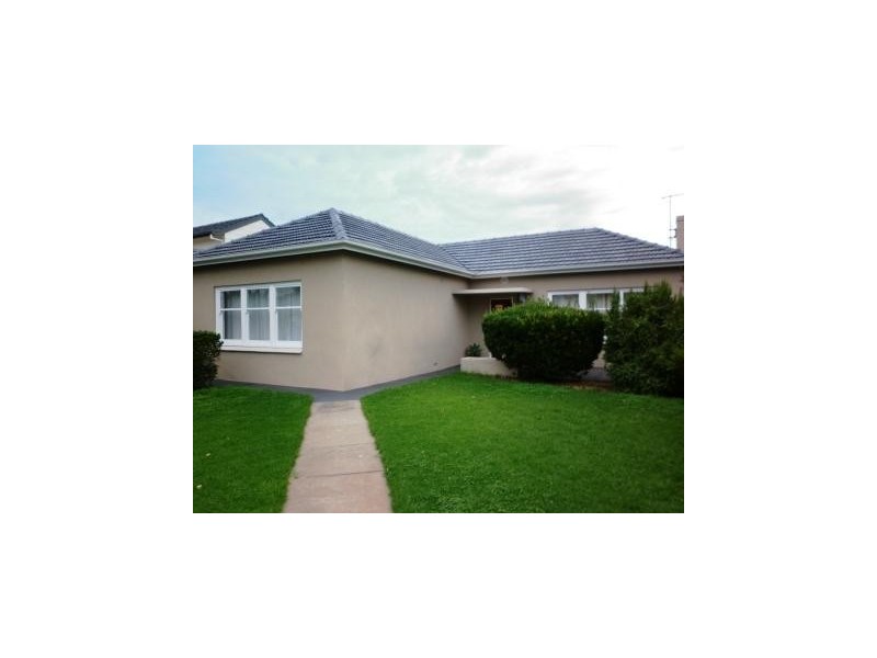 94 Raglan Avenue, South Plympton SA 5038