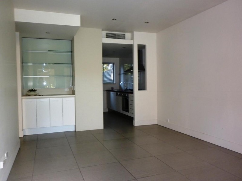 13/2 Emerson Road, Black Forest SA 5035