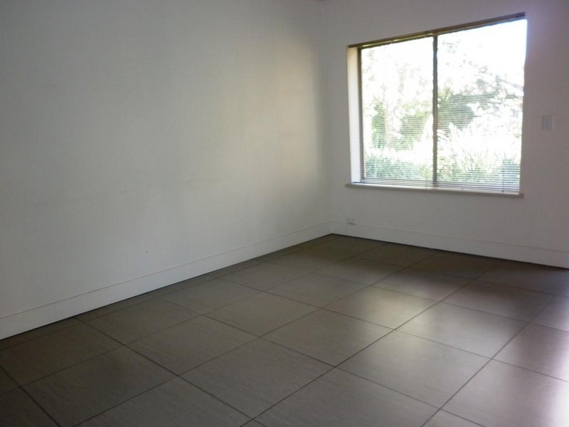 13/2 Emerson Road, Black Forest SA 5035