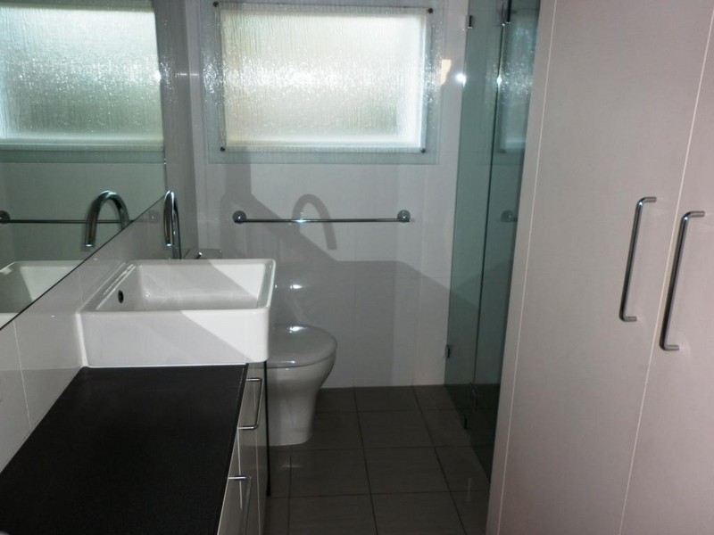 13/2 Emerson Road, Black Forest SA 5035