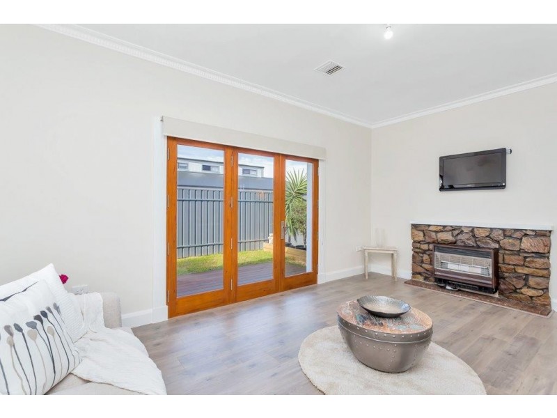 15 Glen Lossie Street, Woodville South SA 5011