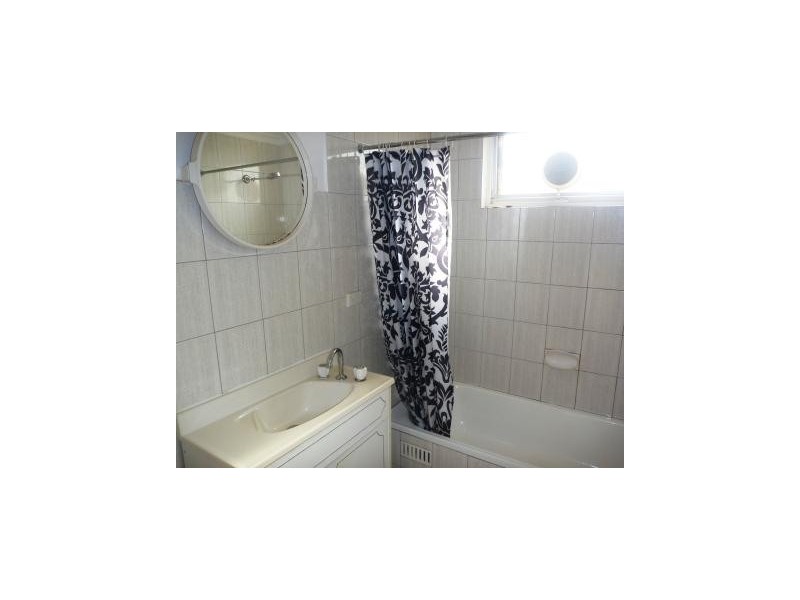 10/17  Caroline Street, Glenelg North SA 5045