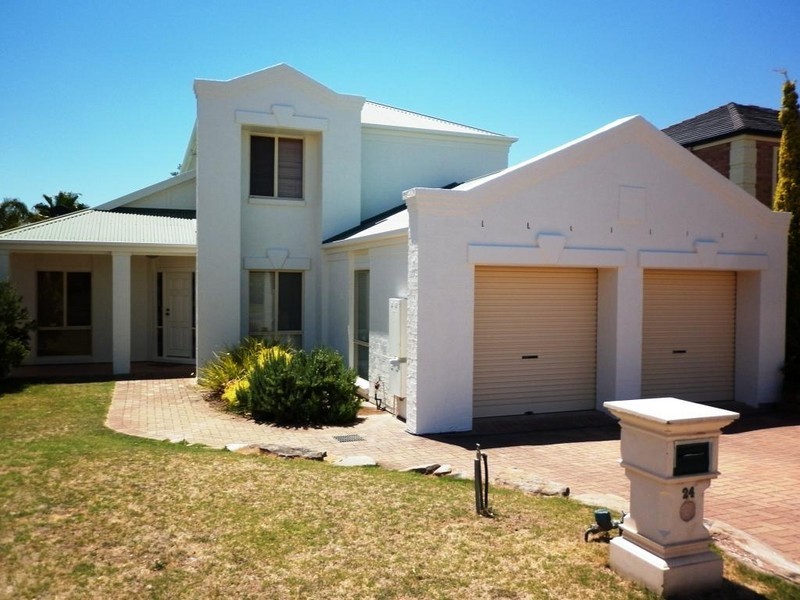 24 Ingleton Drive, Hallett Cove SA 5158