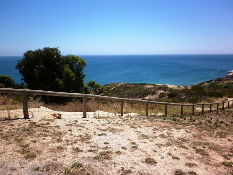 24 Ingleton Drive, Hallett Cove SA 5158