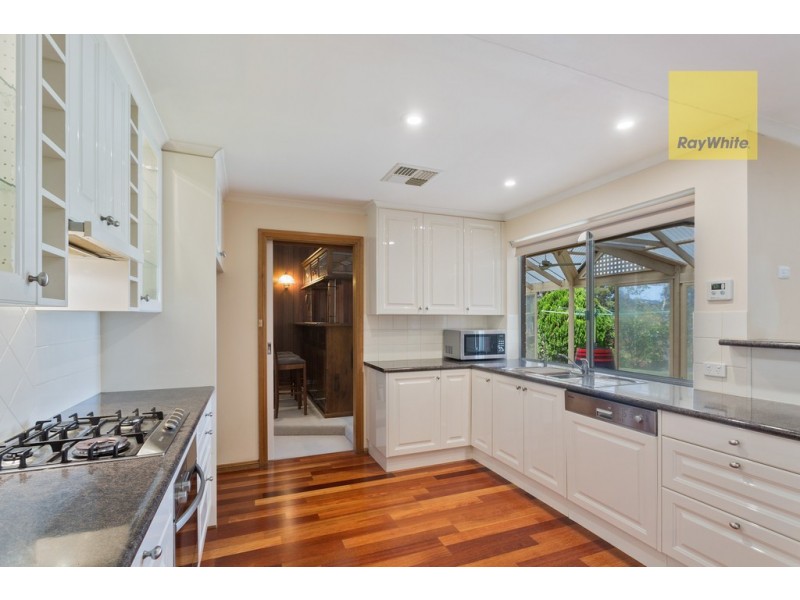 4 Sheoak Crescent, Aberfoyle Park SA 5159