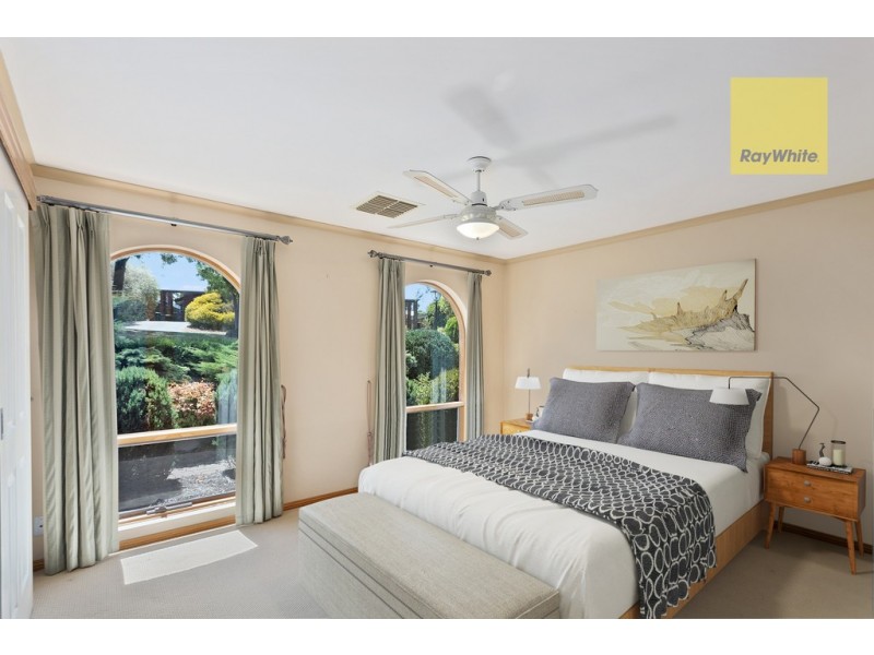 4 Sheoak Crescent, Aberfoyle Park SA 5159