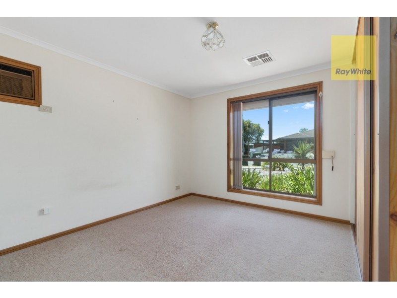 13 Hendrix Crescent, Woodcroft SA 5162